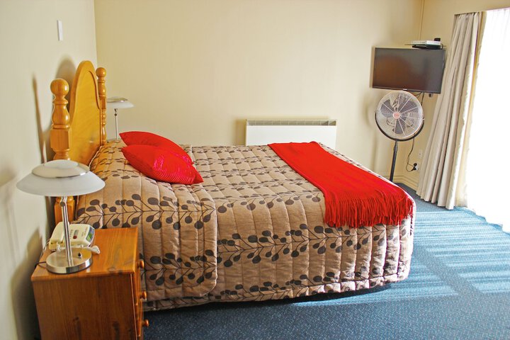 Room 19 of 37