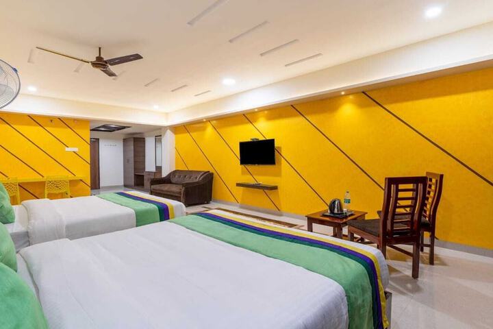 Room 17 of 26