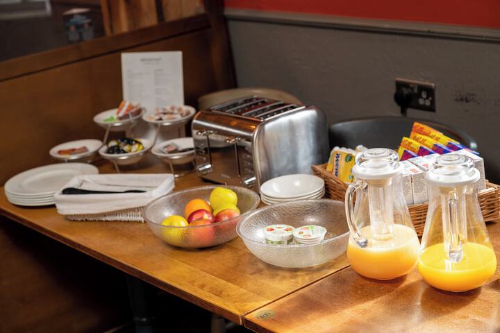 Breakfast/Coffee Service 26 of 36