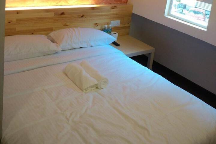Room 20 of 31