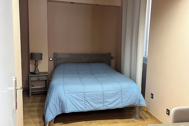 Room 11 of 29