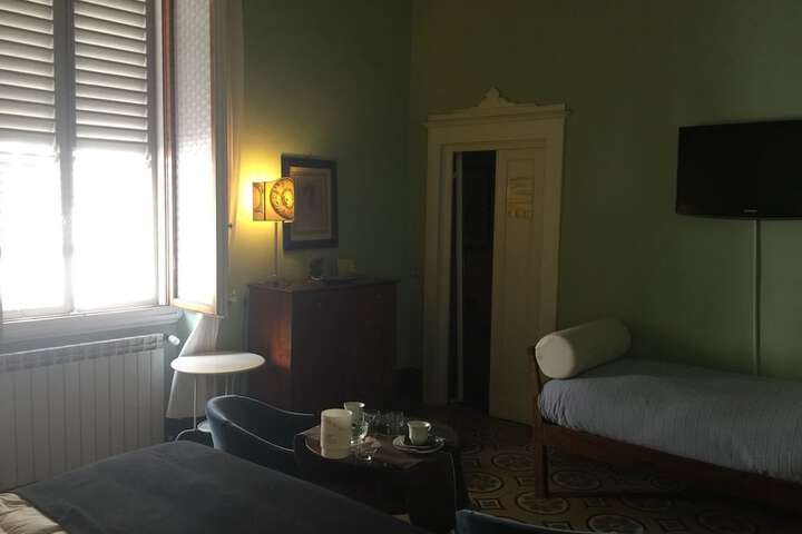 Room 14 of 63