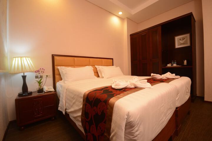 Room 20 of 49