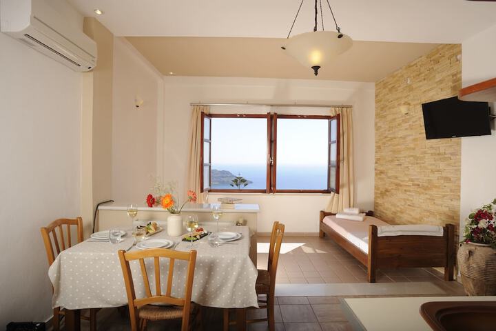 Dining Photos