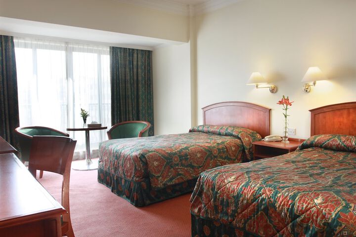 Room 4 of 41
