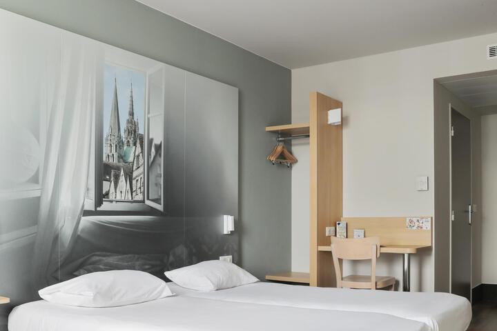 Room 5 of 15