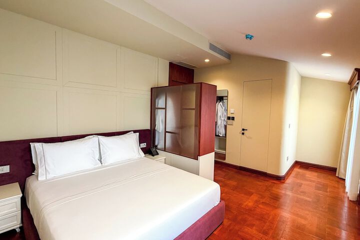 Room 19 of 96