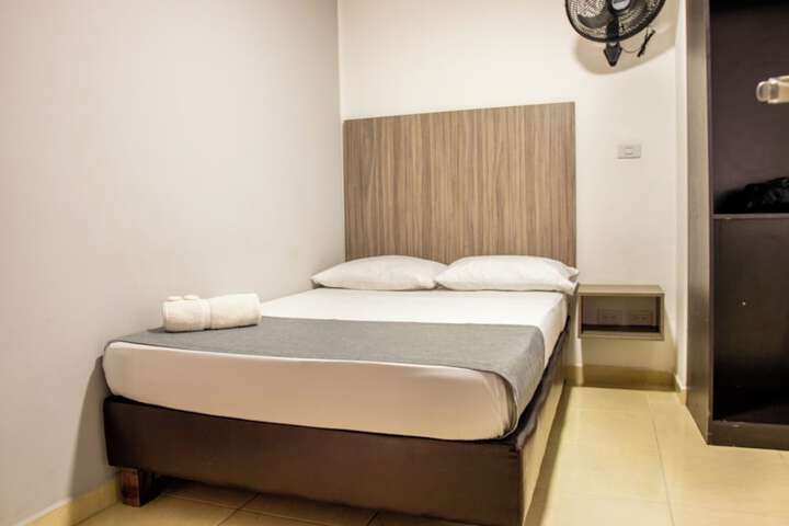 Room 7 of 22