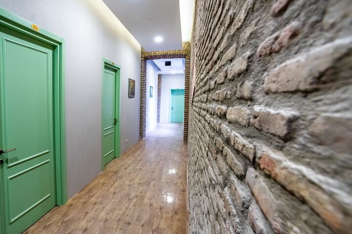 Room 43 of 134