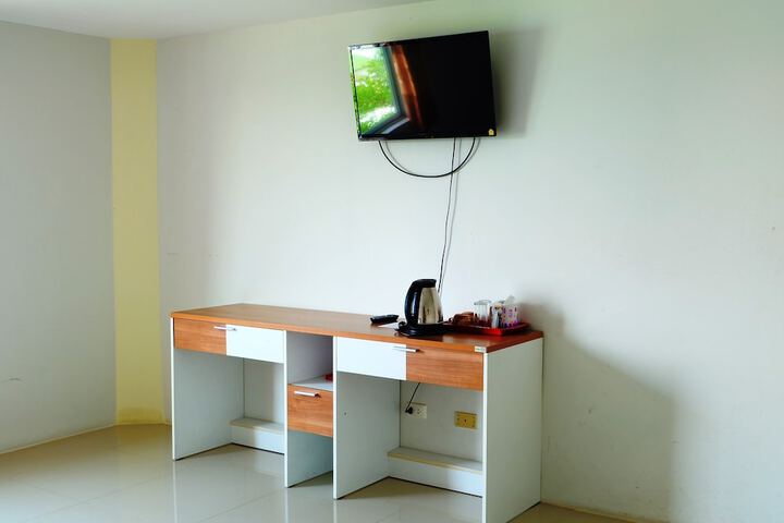Room 17 of 43