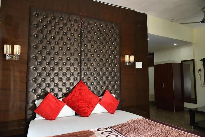 Room 56 of 90