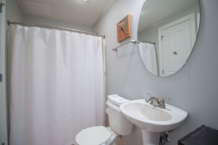 Room 4 of 31