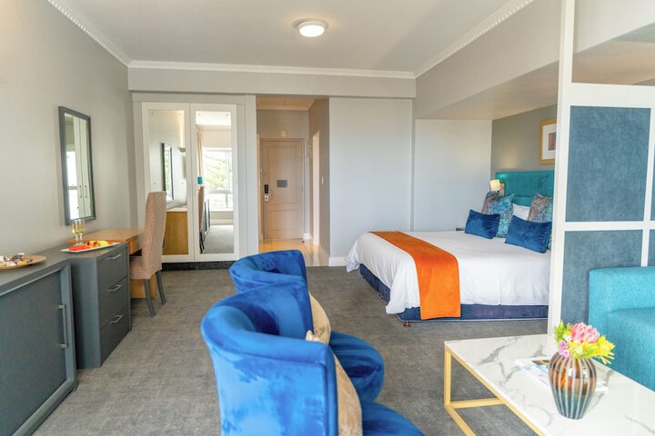 Room 87 of 370