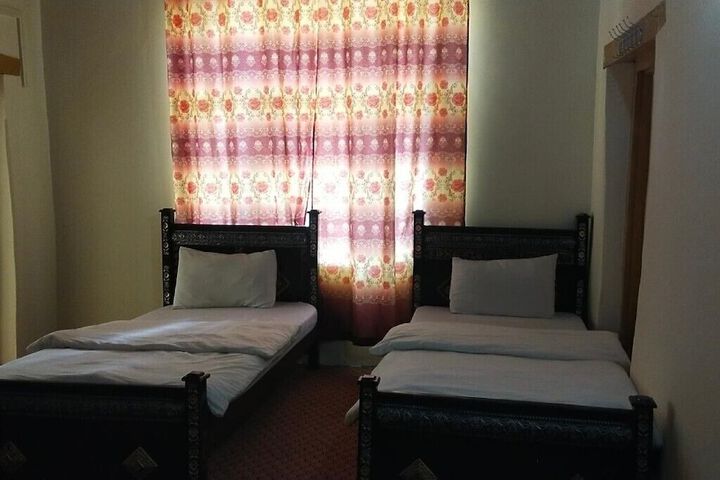 Room 2 of 18