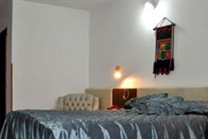 Room 7 of 26