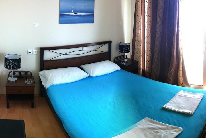 Room 11 of 43
