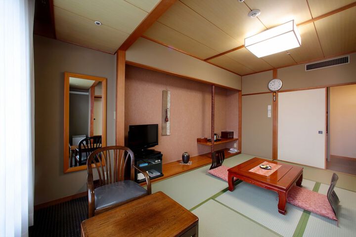 Room 14 of 53