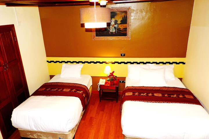 Room 32 of 50