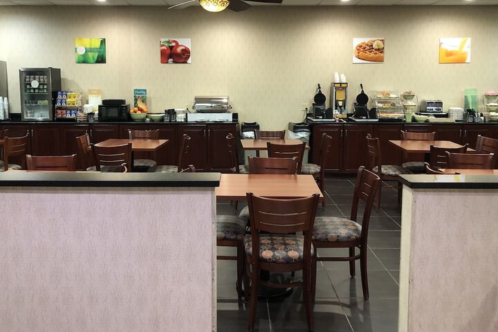 Breakfast/Coffee Service 27 of 35