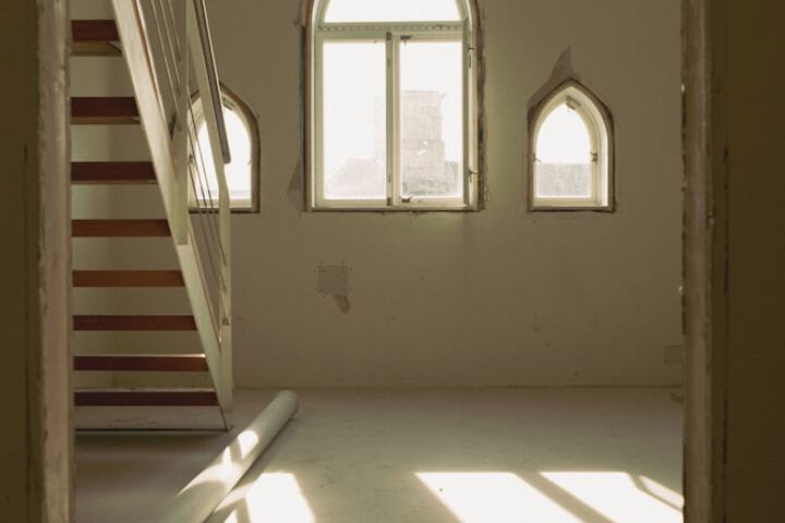 Room 5 of 17