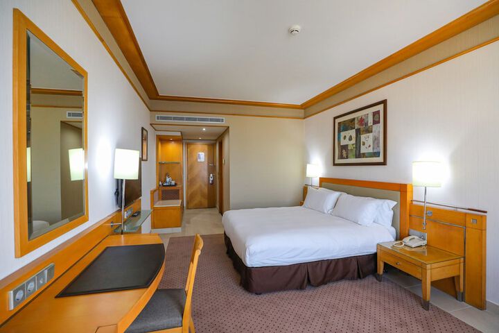 Room 21 of 135