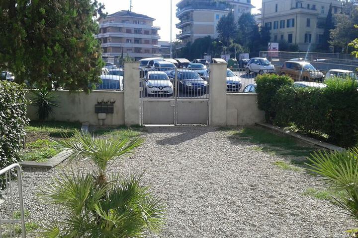 Hotel Exterior 49 of 53