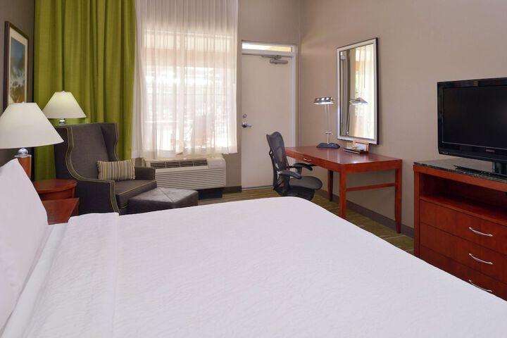 Room 6 of 40