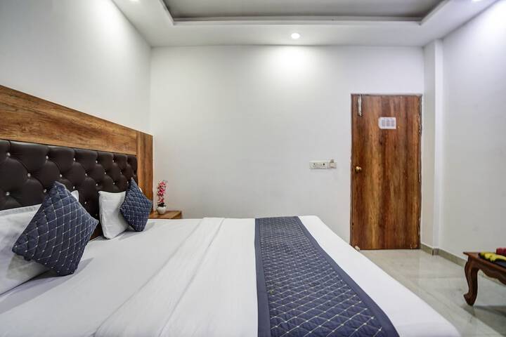 Room 12 of 23