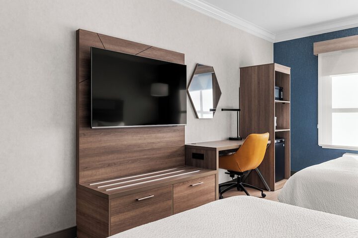 Room 7 of 85