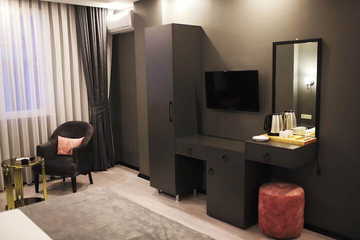Room 12 of 31