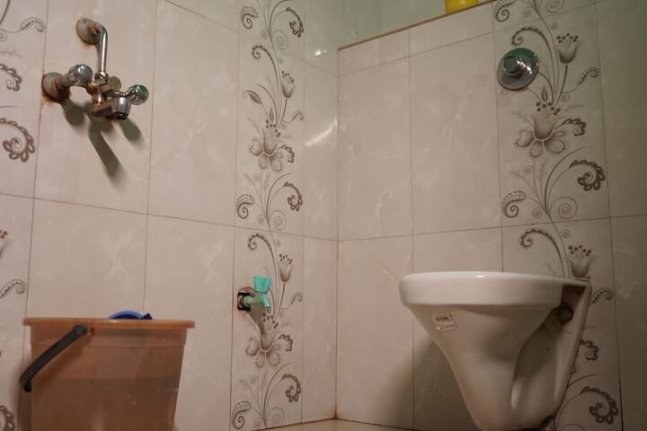 Room 20 of 33
