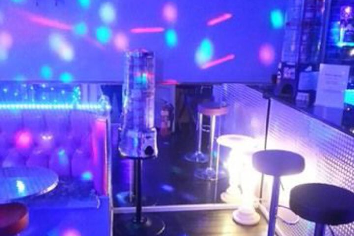 Lounge 133 of 149
