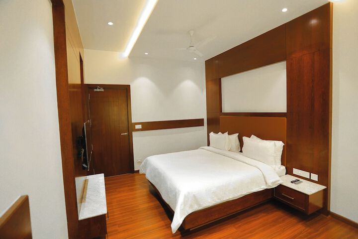 Room 14 of 43