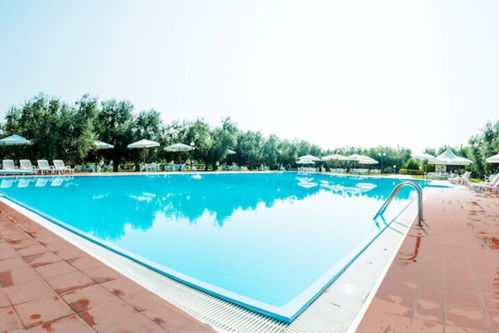 Pool Hotel