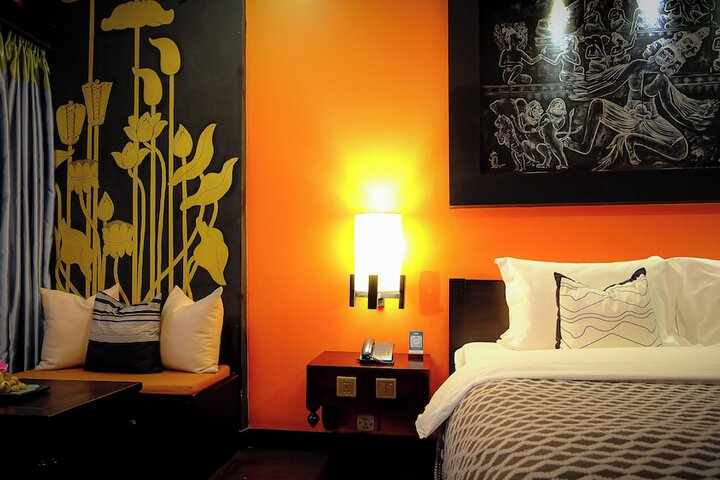 Room 32 of 106