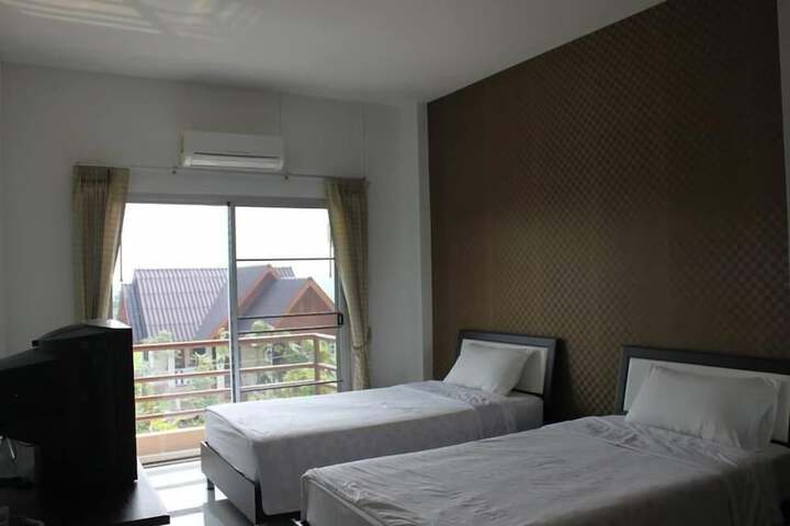 Room 5 of 30