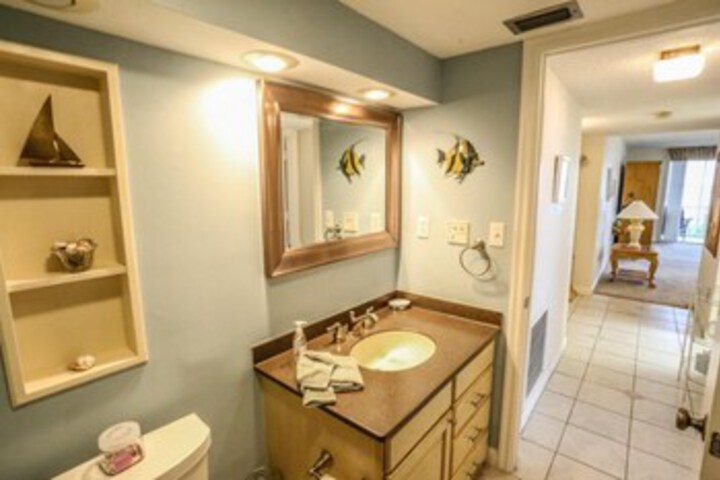Room 5 of 18