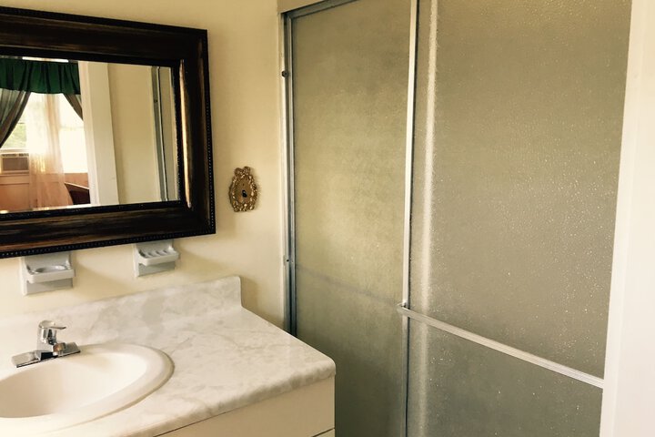 Room 204 of 246