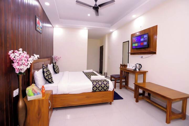 Room 12 of 23