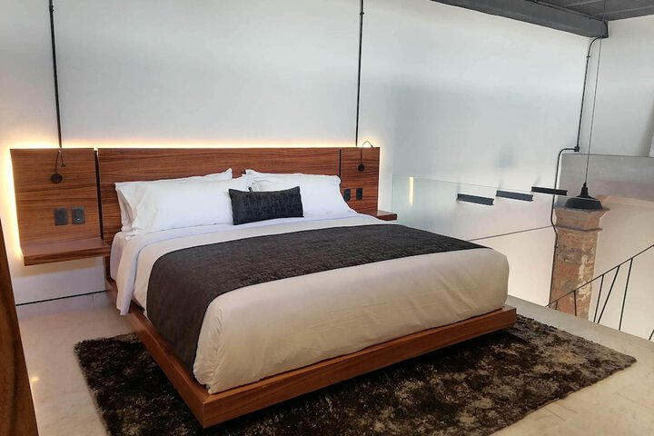 Room 13 of 51