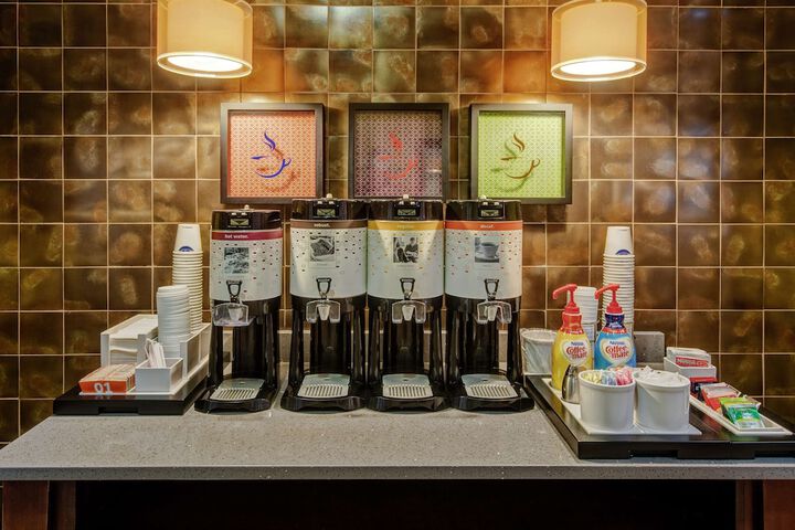 Breakfast/Coffee Service 18 of 24