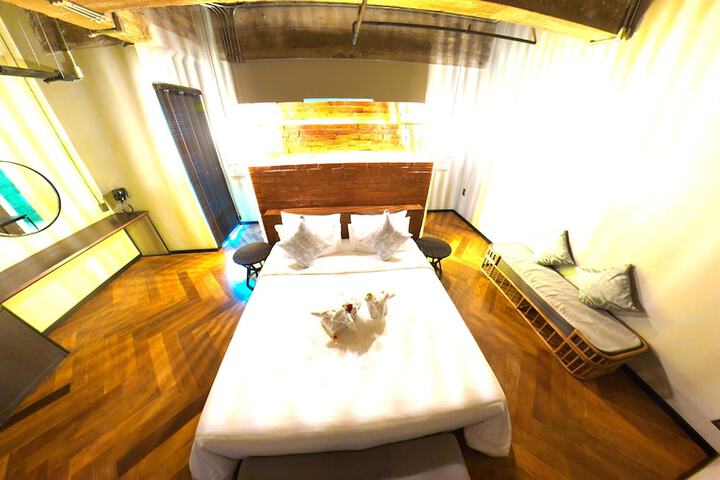 Room 19 of 54