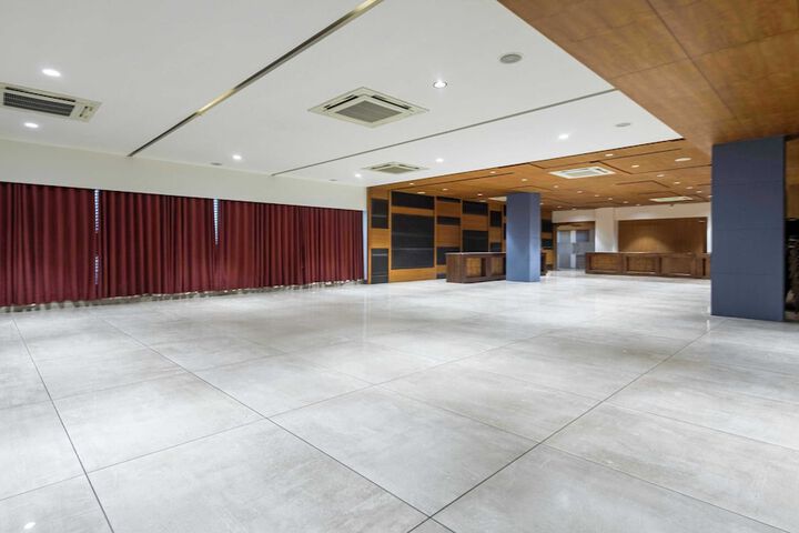 Ballroom/Hall 26 of 36