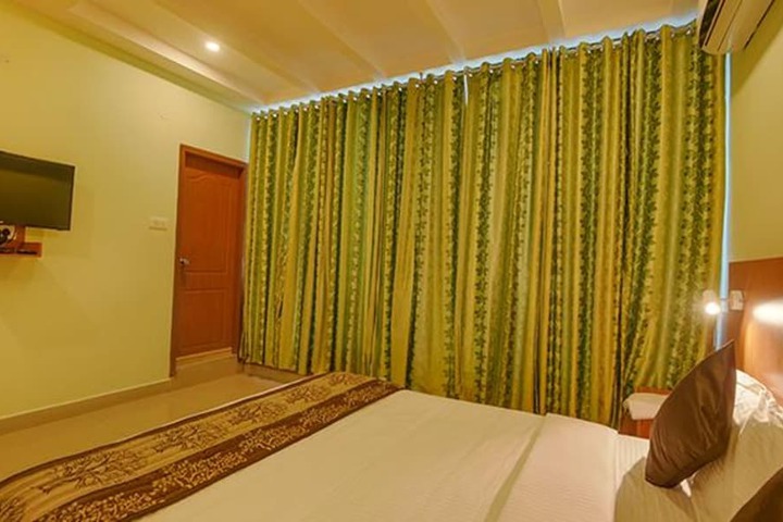 Room 8 of 31