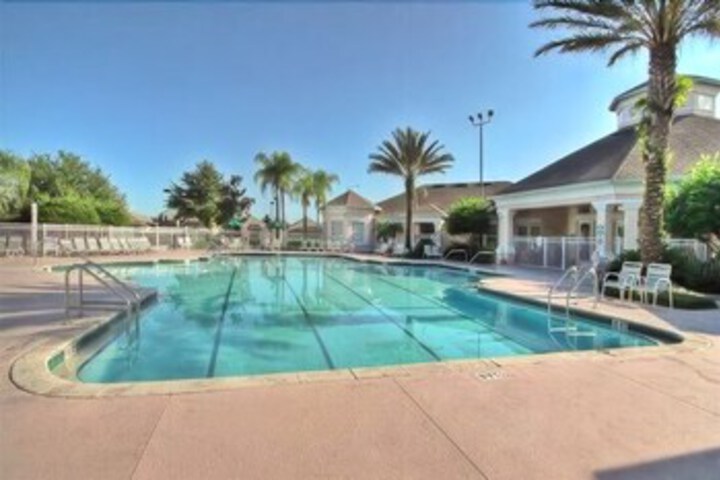 Pool 64 of 99
