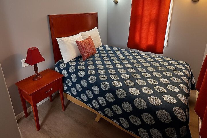 Room 4 of 24