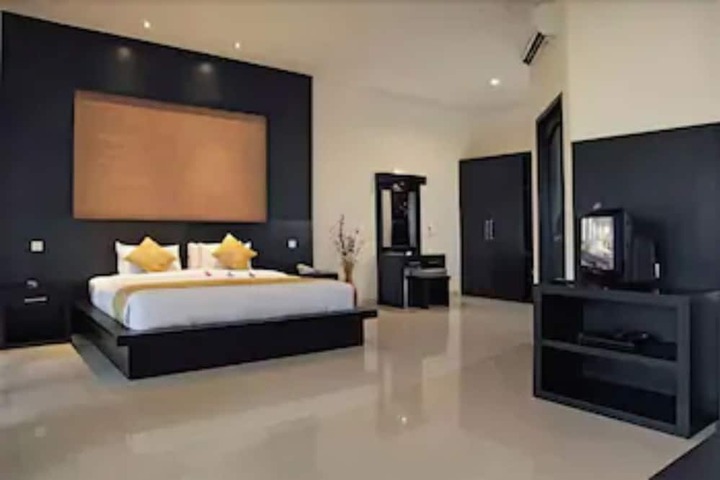 Room 9 of 68