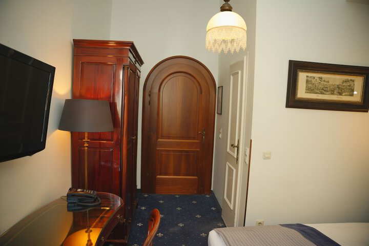Room 36 of 57