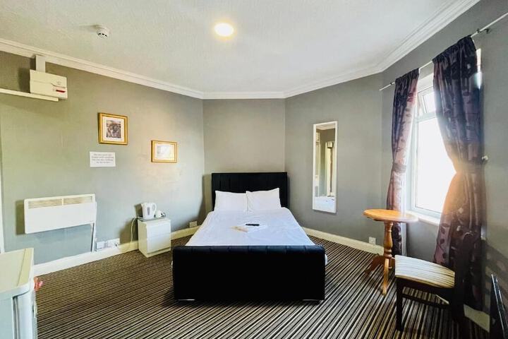 Room 12 of 49