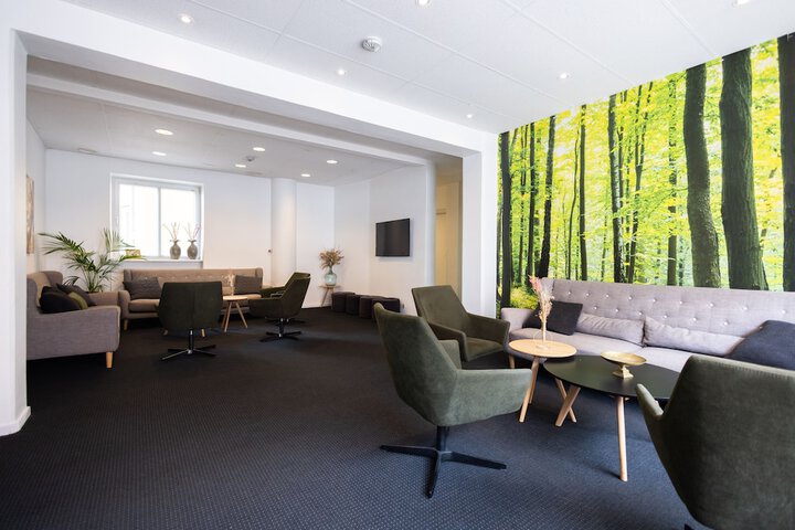 Guest Lobby